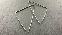 triangle earrings in niobium. hammered silver hoops. hypoallergenic jewelry. nickel free hoop earrings.