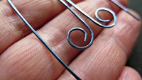 unique turquoise earrings in anodized niobium wire. hypoallergenic jewelry. niobium earwires. modern splurge.