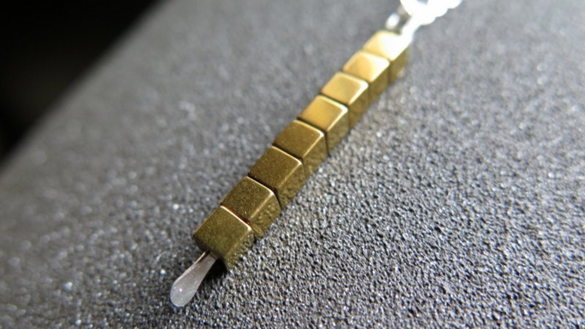 gold and silver necklace. mixed metal jewelry. modern jewellery