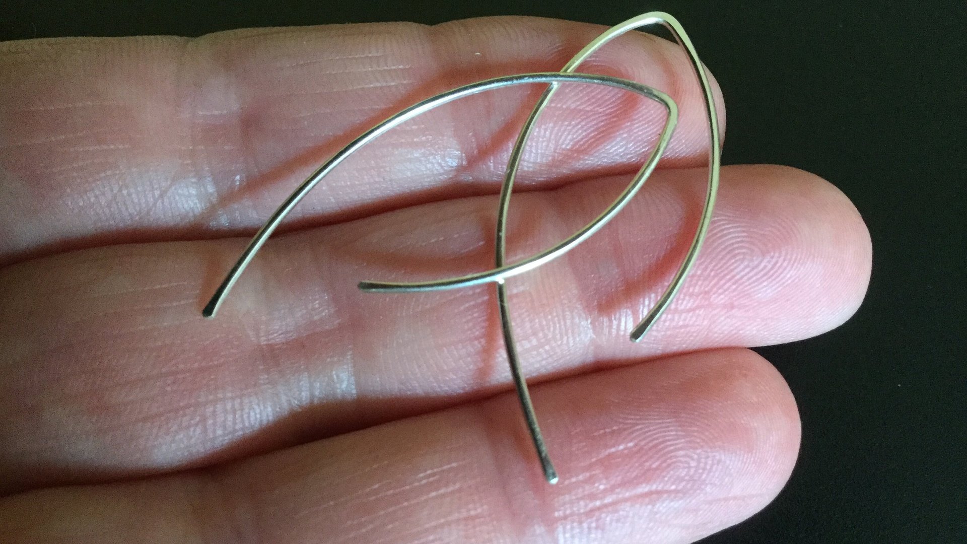 sterling silver threader earrings. simple jewelry. open hoops. modern wire earings.