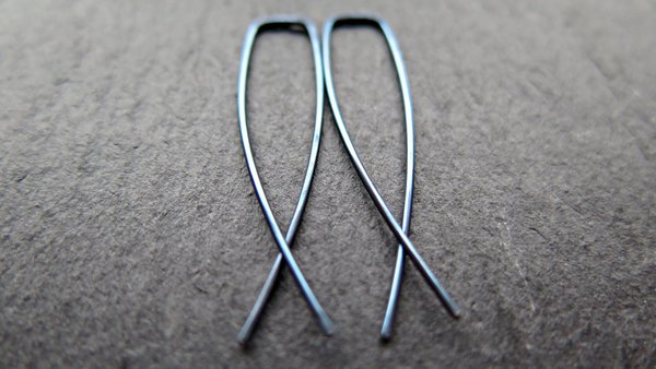 blue niobium earrings. modern hypoallergenic jewelry. nickel free earrings for sensitive ears
